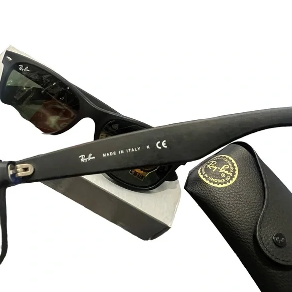 New Wayfarer Classic Ray-ban sunglasses - Picture 7 of 8